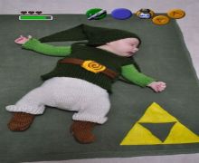 Triforce baby costume